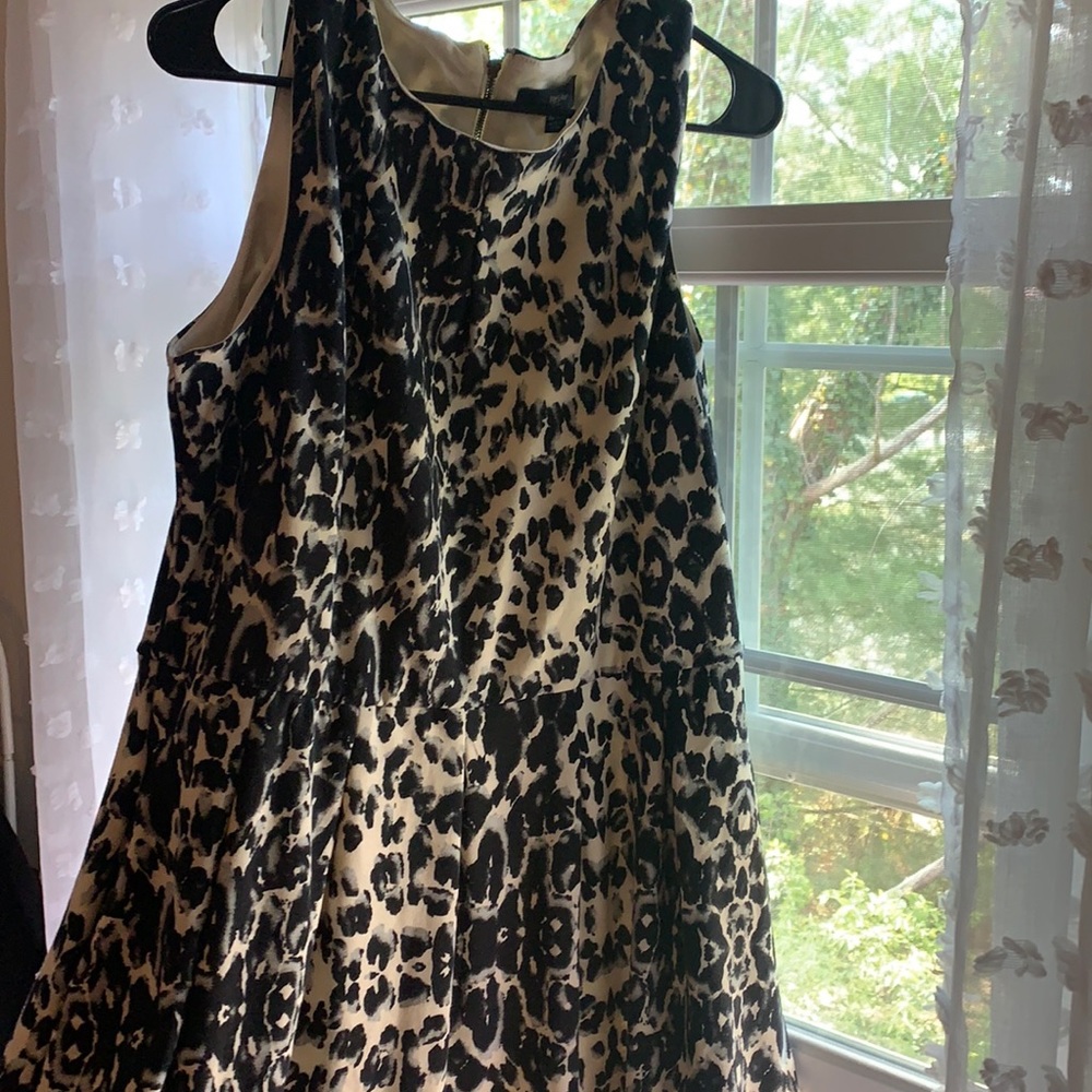 Sleeveless dress